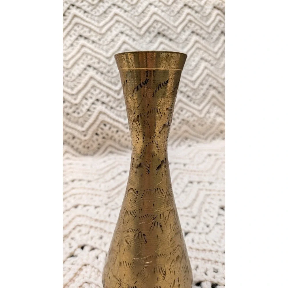 Vintage‎ Etched Brass Bud Vase 6 Inch Tall Feather Pattern Boho Decor Accent